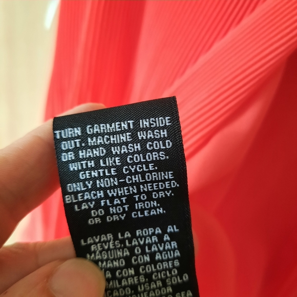 CUTE coral sleeveless blouse - Picture 5 of 16